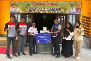 PHR Bagikan 18.750 Masker KN95 untuk Warga di 25 Kecamatan Terdampak Asap Karhutla